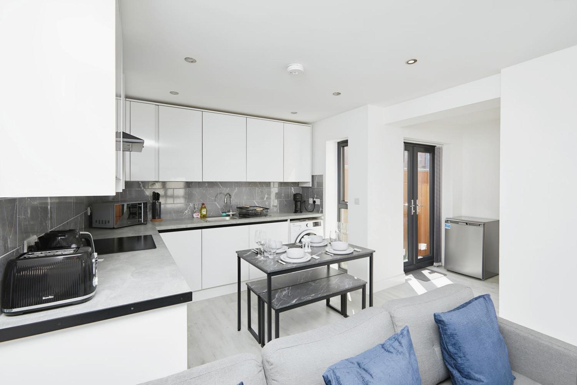 Modern Home In Derby City Centre - Free Gated Parking Eksteriør billede