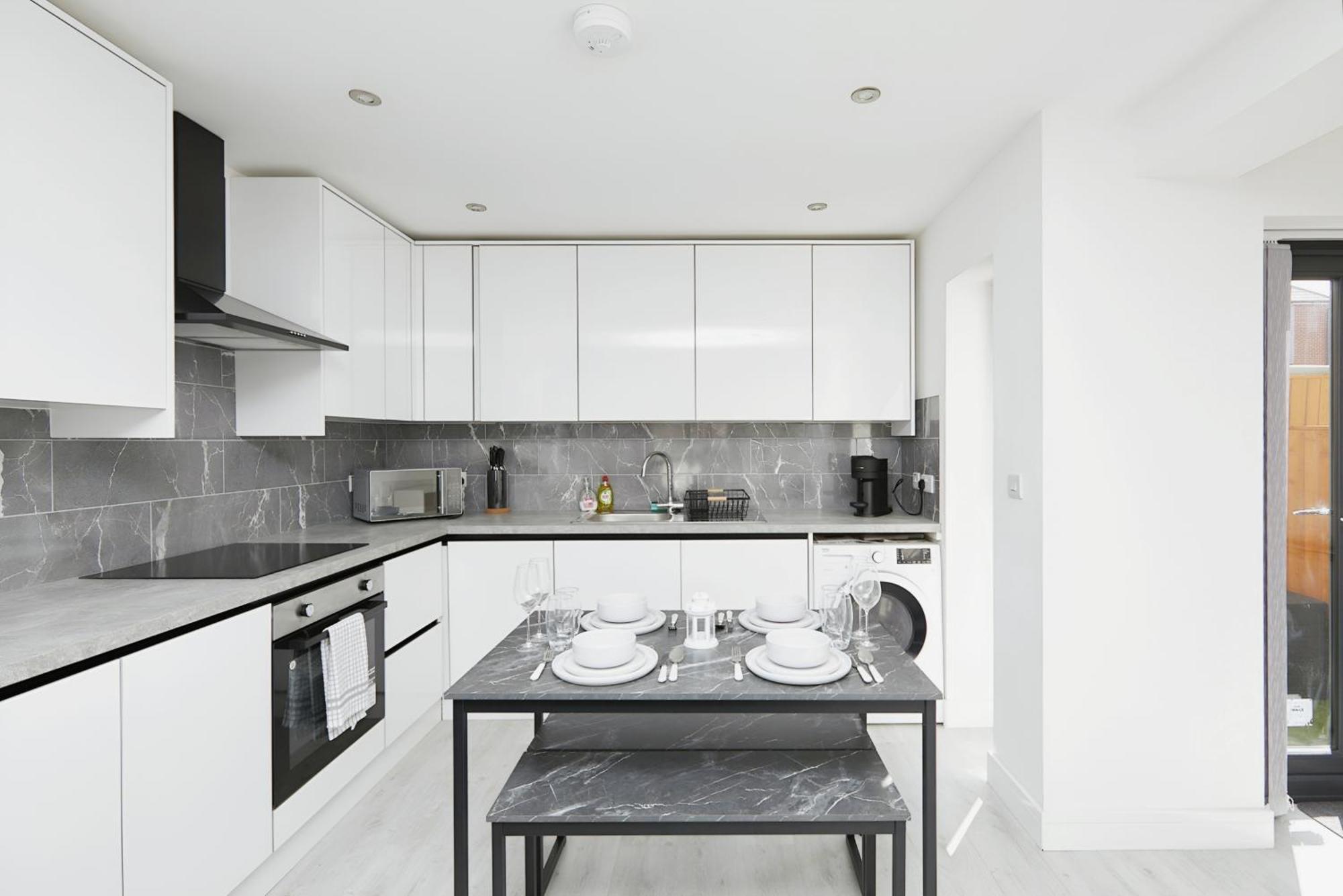 Modern Home In Derby City Centre - Free Gated Parking Eksteriør billede